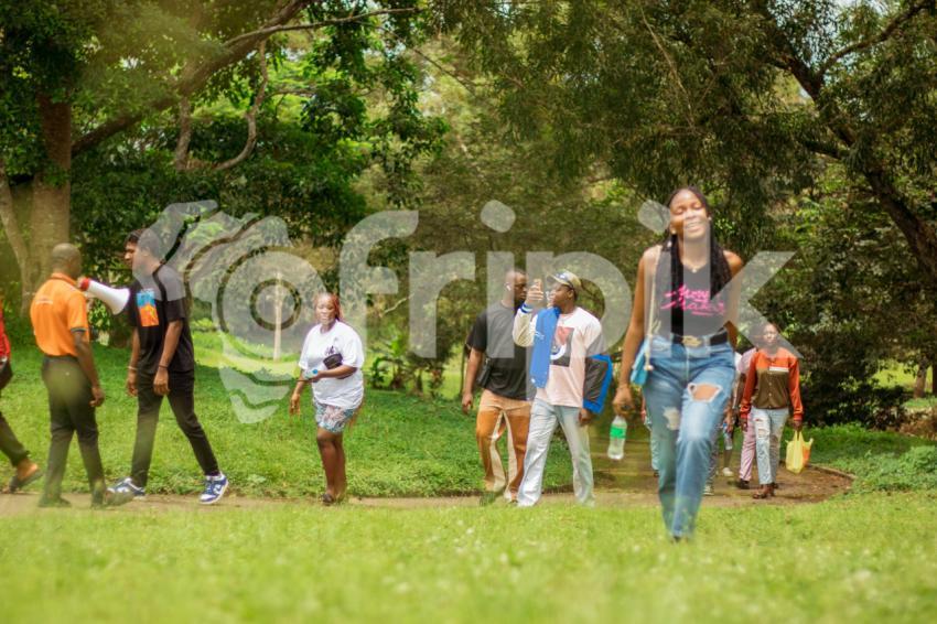 People walking in the Park 4