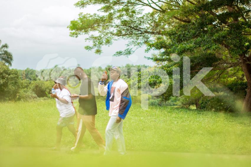 People walking in the Park 5