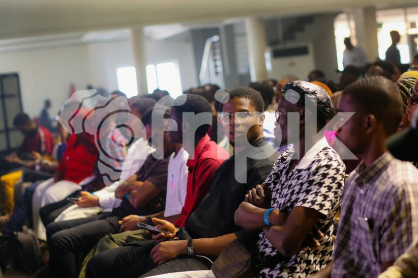 Attendees sitting at UDC 2024