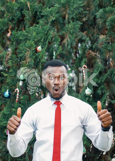 Man giving thumps up